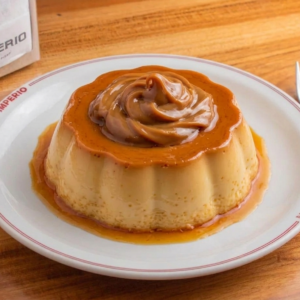 Flan con dulce de leche