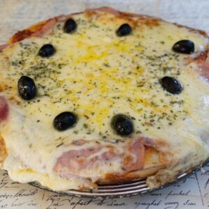 Pizza  Ch.  Fugazzeta con jamón