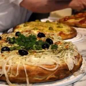 Pizza Gde. Fugazzeta con jamón rellena