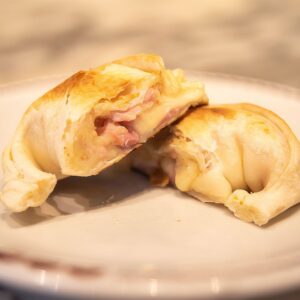 Empanada de Jamón y queso