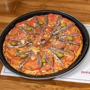 Pizza Gde. Napolitana con anchoas