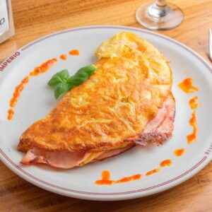 Omelette de jamón y queso