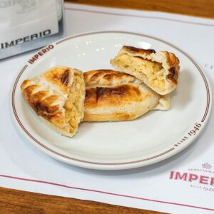 Empanada de Queso y cebolla