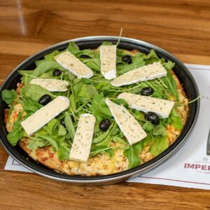 Pizza Gde. Rúcula y brie