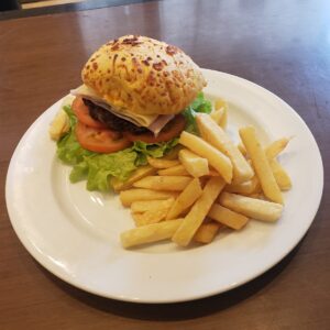 Hamburguesa Completo con fritas