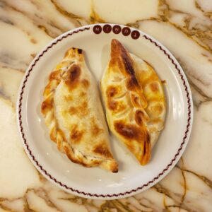 Combo 4 -  2 Empanadas a elección + Gaseosa