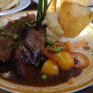 Tapa de asado al horno con puré