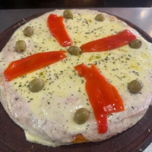Pizza Gde. Muzzarella con morrones