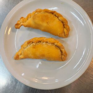 Empanada de Carne cortada a cuchillo frita